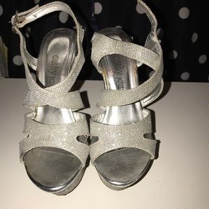 Silver wedges